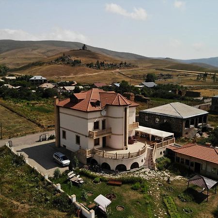 Tsaghkunq Guest House Sevan Extérieur photo